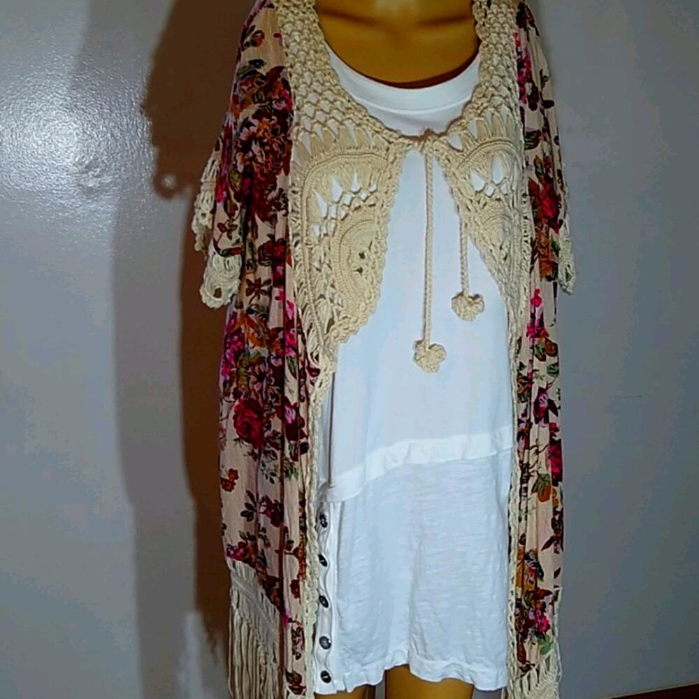 A&O International Floral Boho style vest   Fringe